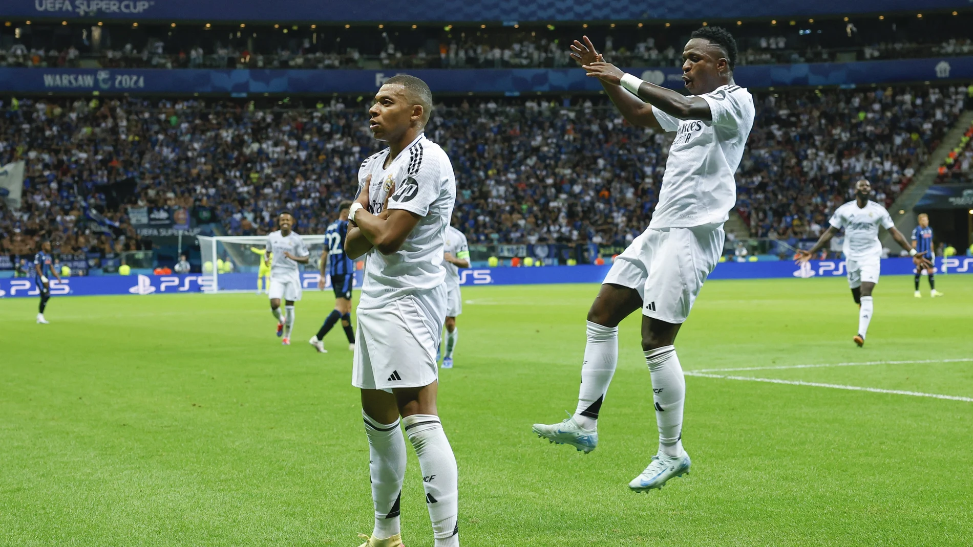 vinicius celebro mbappe primer gol frances real madrid 98