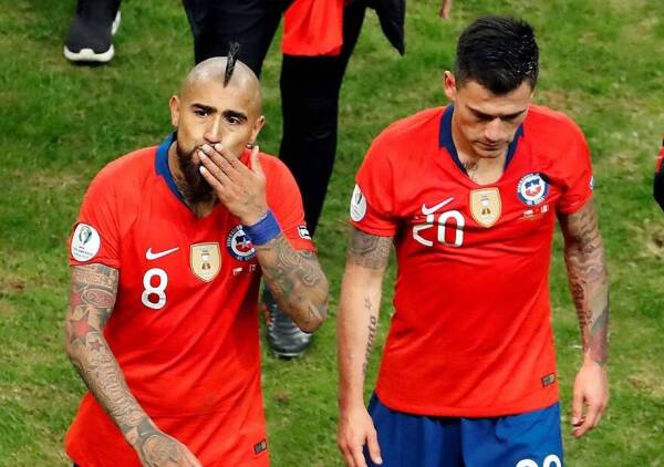 arturo vidal charles aranguiz seleccion